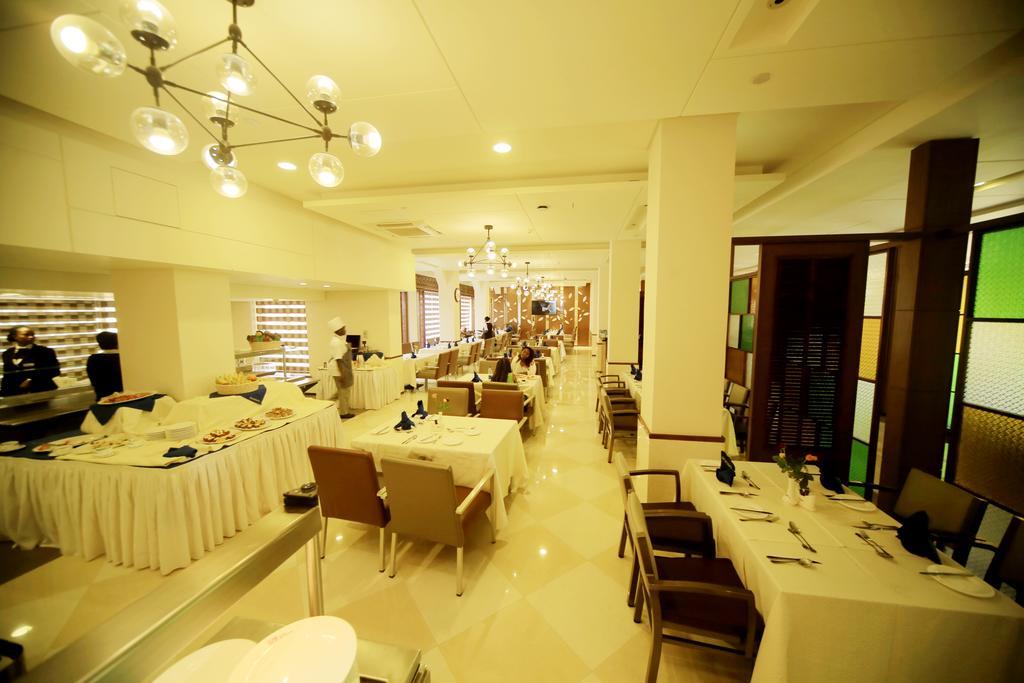 Hotel Africana Kampala Luaran gambar