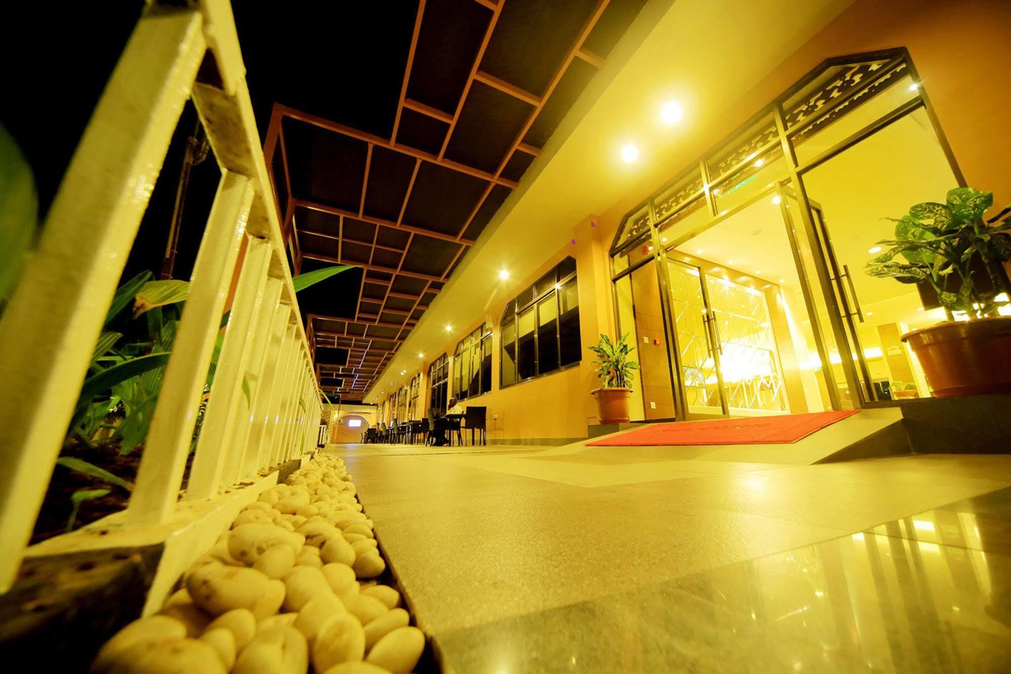 Hotel Africana Kampala Luaran gambar